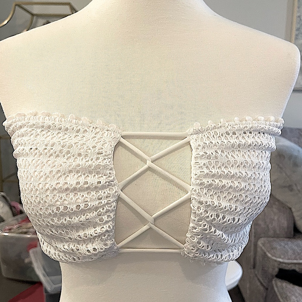 Victoria’s Secret white bandeau bikini top women’s M